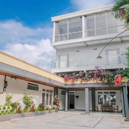 Oyo 803 Toetie Hotel 바투 외부 사진