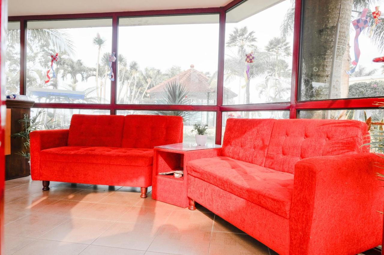 Oyo 803 Toetie Hotel 바투 외부 사진