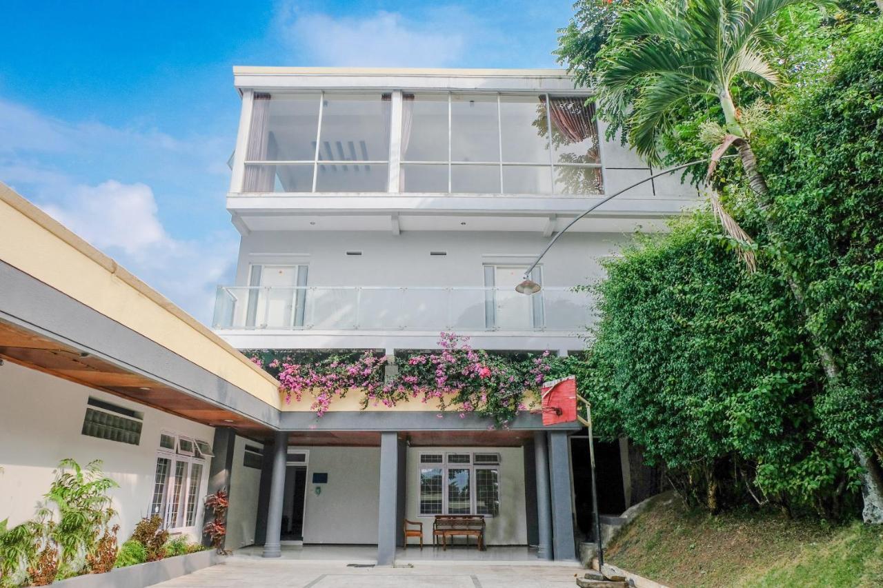 Oyo 803 Toetie Hotel 바투 외부 사진